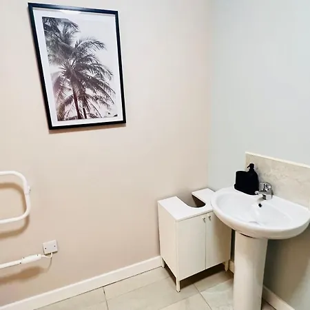 Standout Studio For Two Cheapside Bradford Apartment Bradford (West Yorkshire)