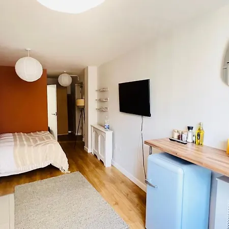 Apartment Standout Studio For Two Cheapside Bradford *