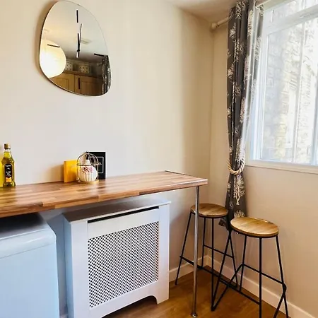 Standout Studio For Two Cheapside Bradford Apartment Bradford (West Yorkshire)