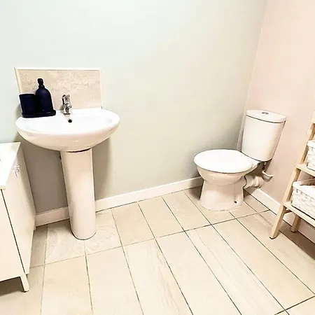 Apartment Standout Studio For Two Cheapside Bradford *
